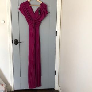 Fusia sexy dress with a peekaboo back